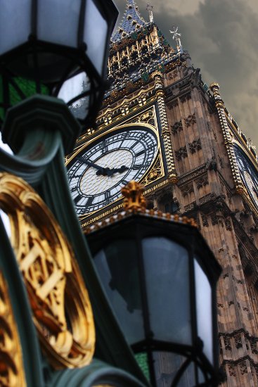 minibus with driver and bus hire service in London, United Kingdom