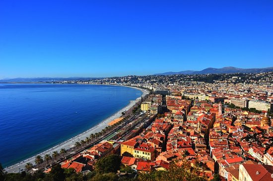minibus with driver and bus hire service in Nice, France