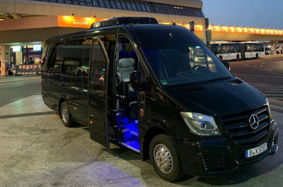 Corporate team on a seamless transfer with EBR's Coach hire
